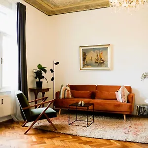 stilvolles-apartment-in-zentraler-lage.graz-austria-hotels.com/