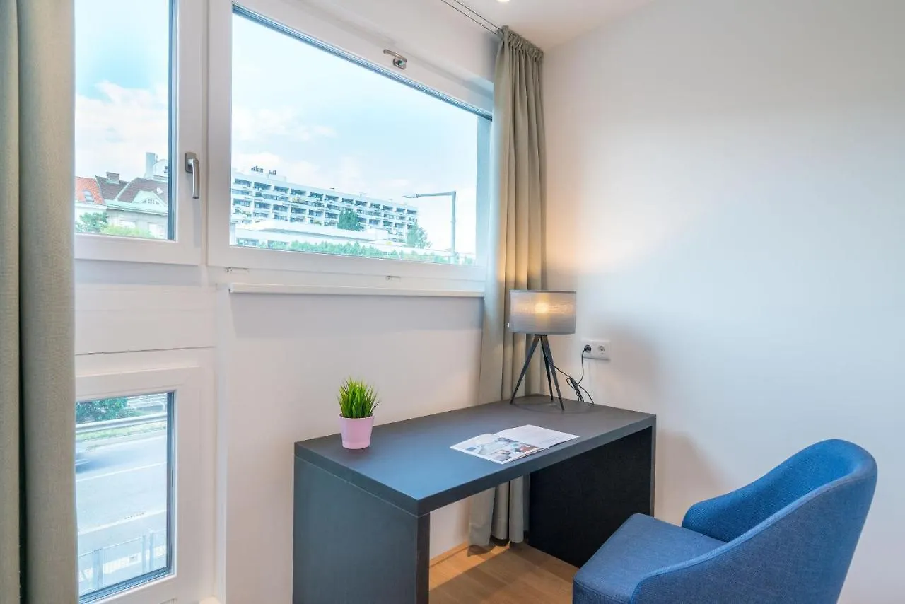 Vienna Residence, Hietzing - Schoenbrunn 0*,  Austria