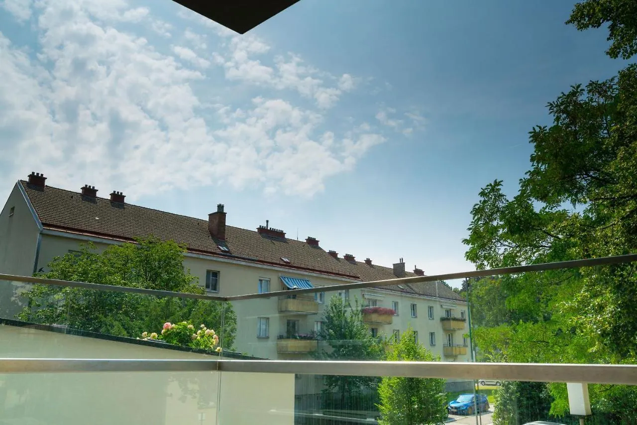 Vienna Residence, Hietzing - Schoenbrunn 0*,
