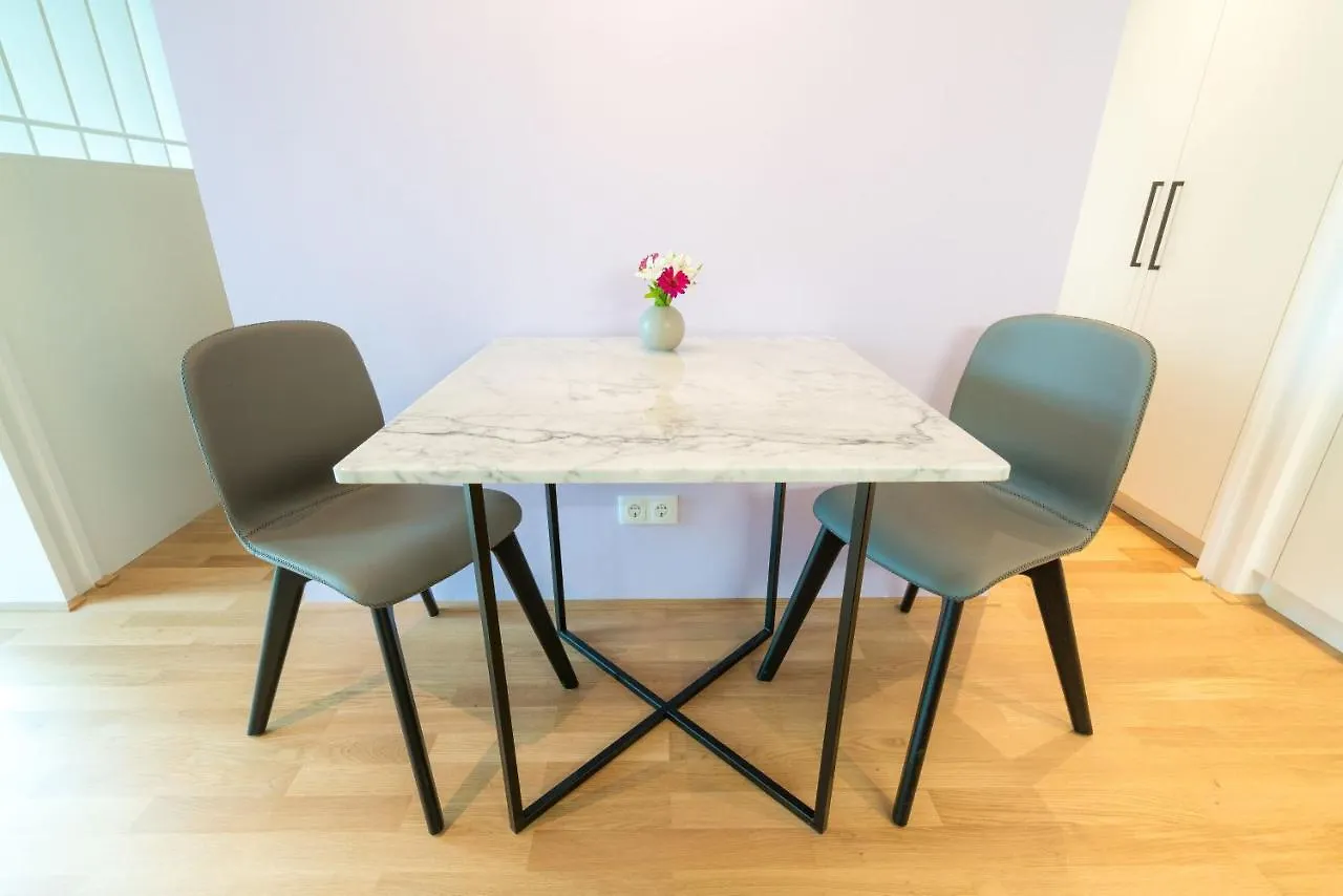 Vienna Residence, Hietzing - Schoenbrunn 0*,  Austria