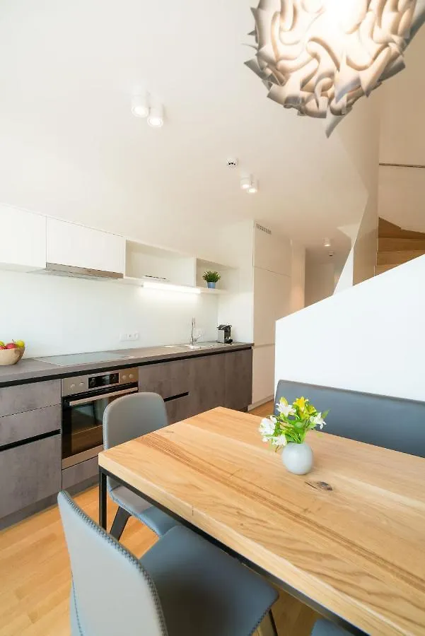 Vienna Residence, Hietzing - Schoenbrunn 4*,  Австрия